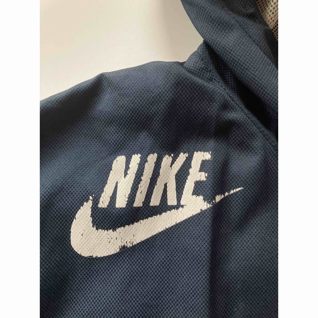 NIKE(ナイキ)のNIKE ナイロンパーカー L ネイビー メンズのジャケット/アウター(ナイロンジャケット)の商品写真