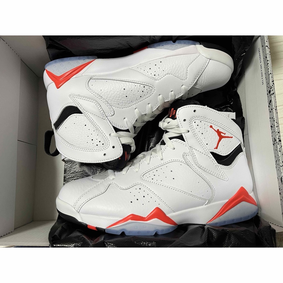 Nike Air Jordan 7 Retro "White Infrared"スニーカー