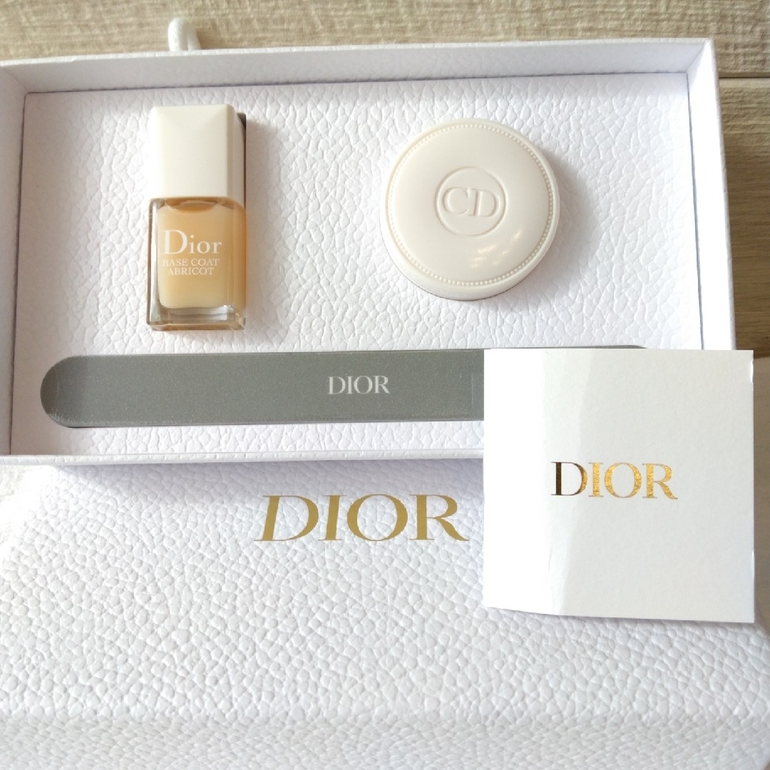 Dior(ディオール)の非売品　DIOR ディオール　マニキュア　ベースコート　ネイルケア　リムーバー コスメ/美容のネイル(ネイルトップコート/ベースコート)の商品写真