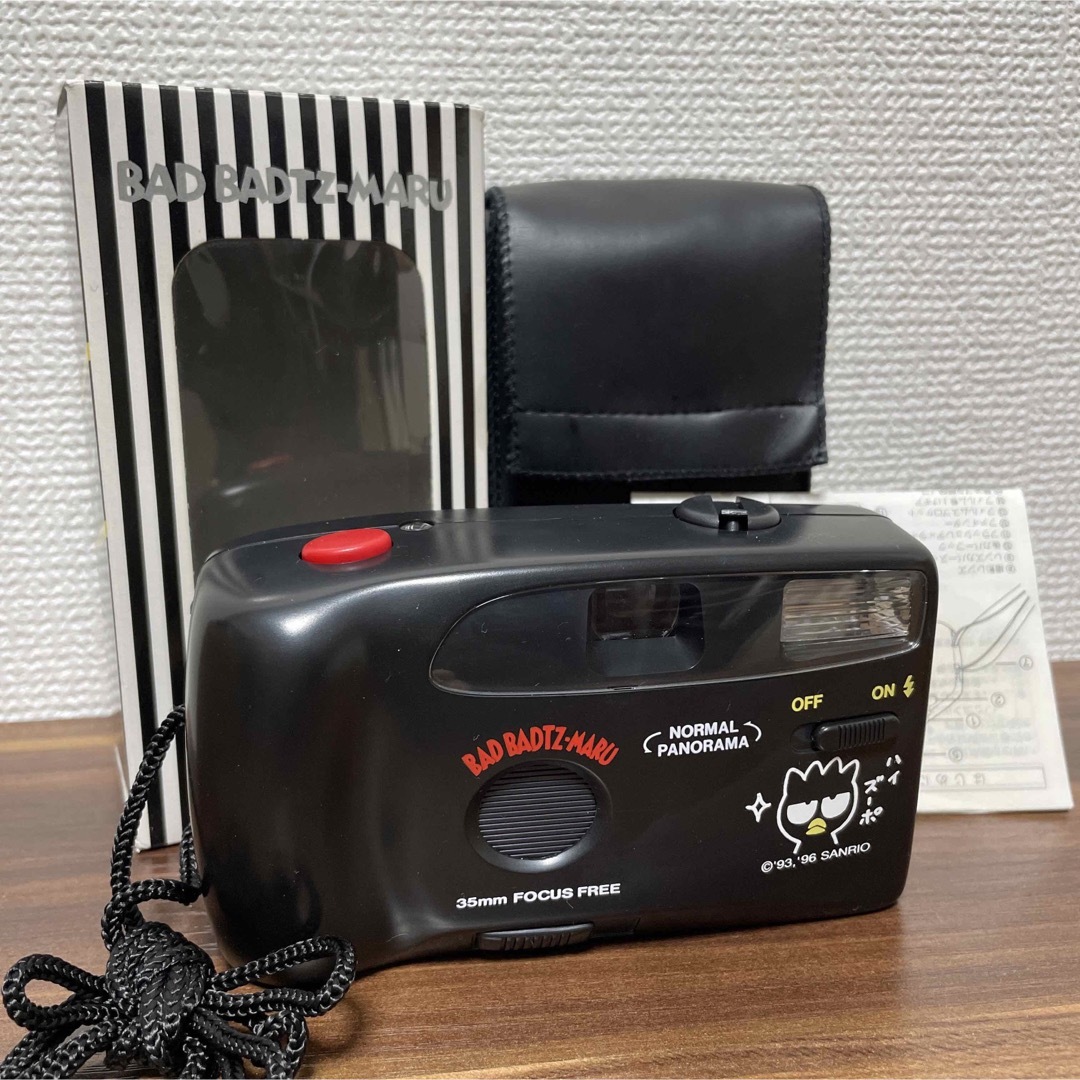 【美品・送料無料】サンリオ  バッドバツマル  フィルム カメラ スマホ/家電/カメラのカメラ(フィルムカメラ)の商品写真