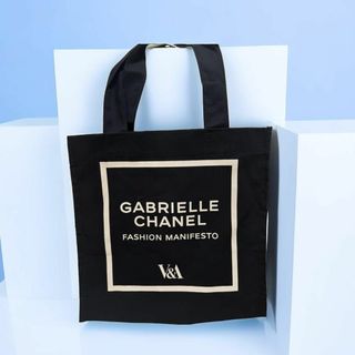 シャネル(CHANEL)の【新品未使用】ロンドンV&A ミュージアムシャネル 限定トートバッグ　ブラック(トートバッグ)