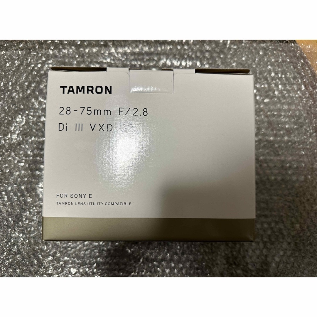 TAMRON タムロン 28-75mm F/2.8 Di III VXDカメラ