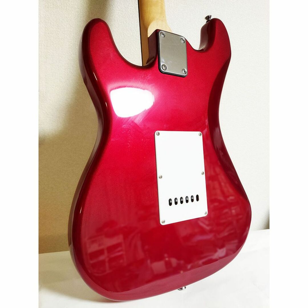 Fender(フェンダー)のSELDER ストラトタイプ（キャンディレッド） 楽器のギター(エレキギター)の商品写真