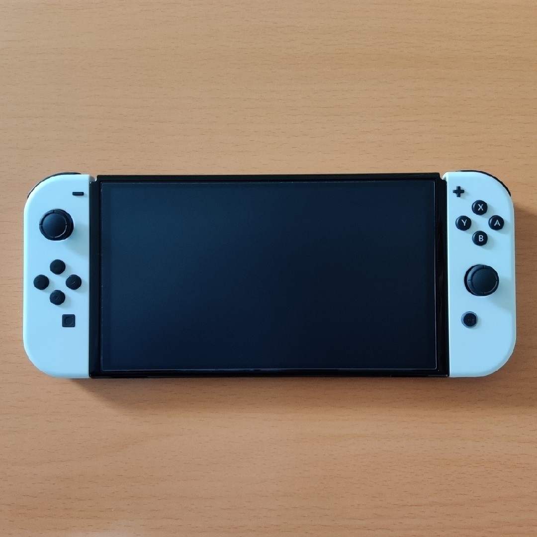 Nintendo Switch(ニンテンドースイッチ)のNintendo Switch 有機EL 中古 microSD 256GB付き エンタメ/ホビーのゲームソフト/ゲーム機本体(家庭用ゲーム機本体)の商品写真