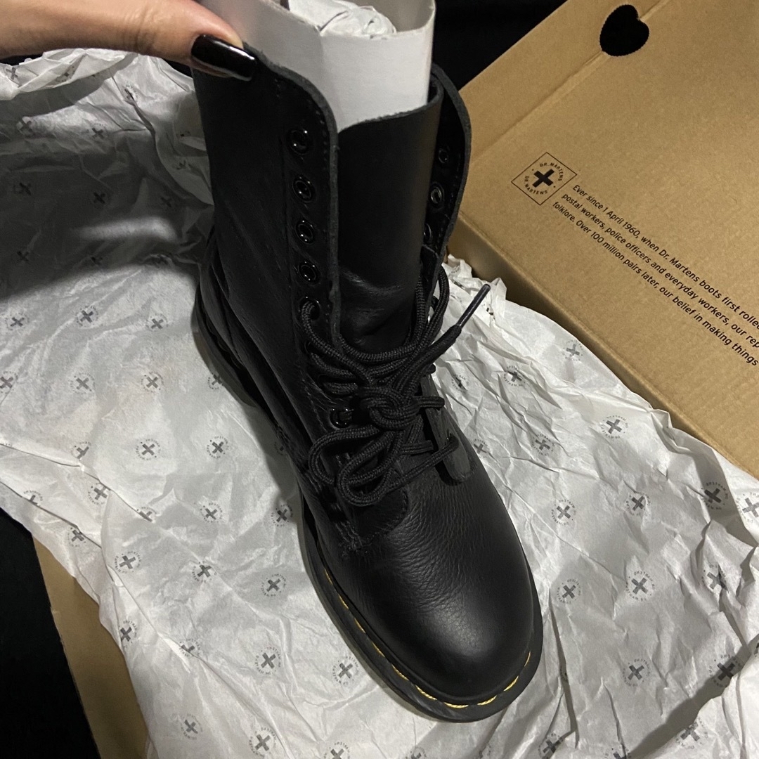 Dr.Martens(ドクターマーチン)のDr.Martin 10eye boots Black soft leather レディースの靴/シューズ(ブーツ)の商品写真