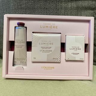 ロクシタン(L'OCCITANE)の虹の橋様専用🔸ロクシタン🔸テール ド ルミエール ギフトコレクション(ハンドクリーム)