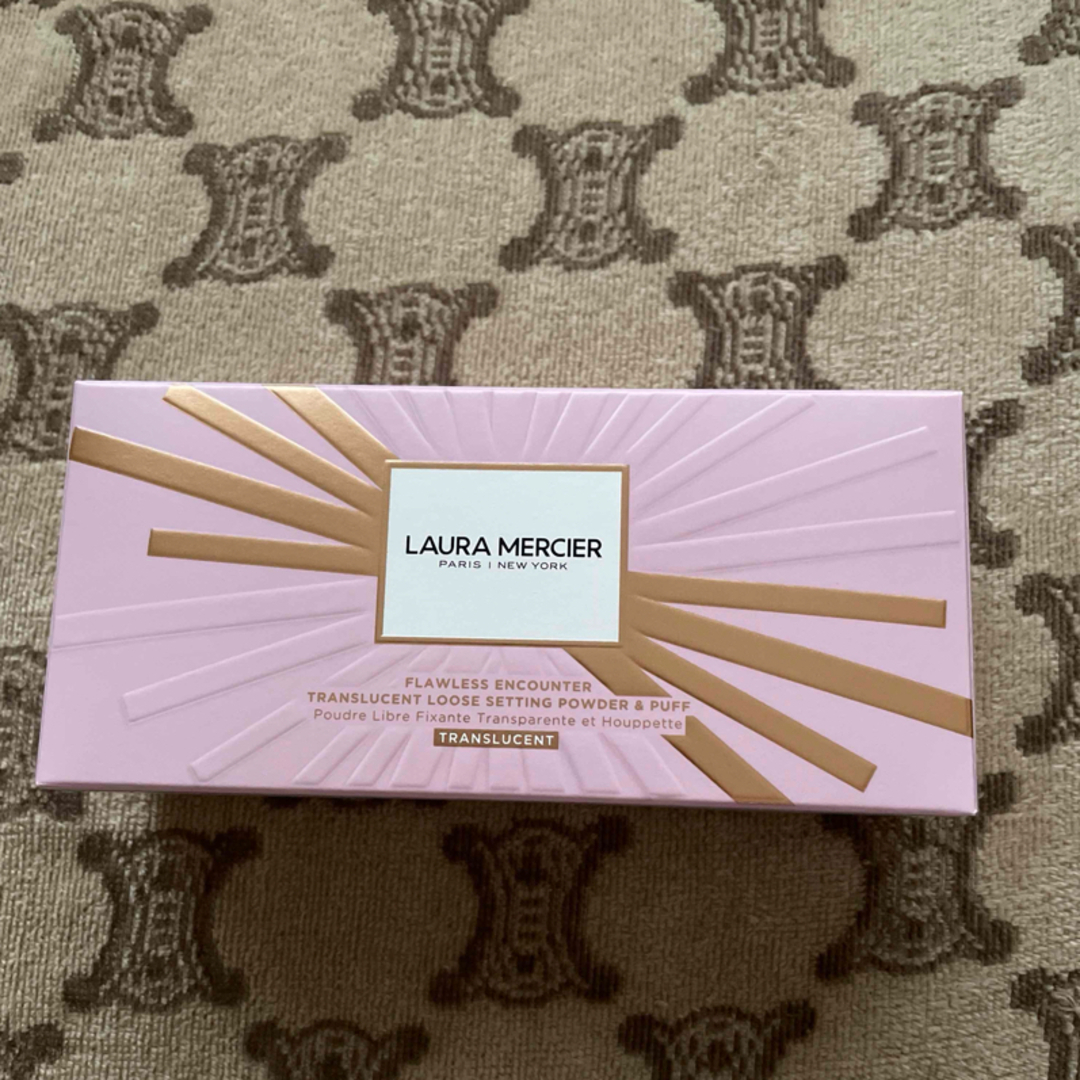 laura mercier(ローラメルシエ)のローラメルシェフローレスエンカウンタールースセッティングパウダー コスメ/美容のベースメイク/化粧品(フェイスパウダー)の商品写真