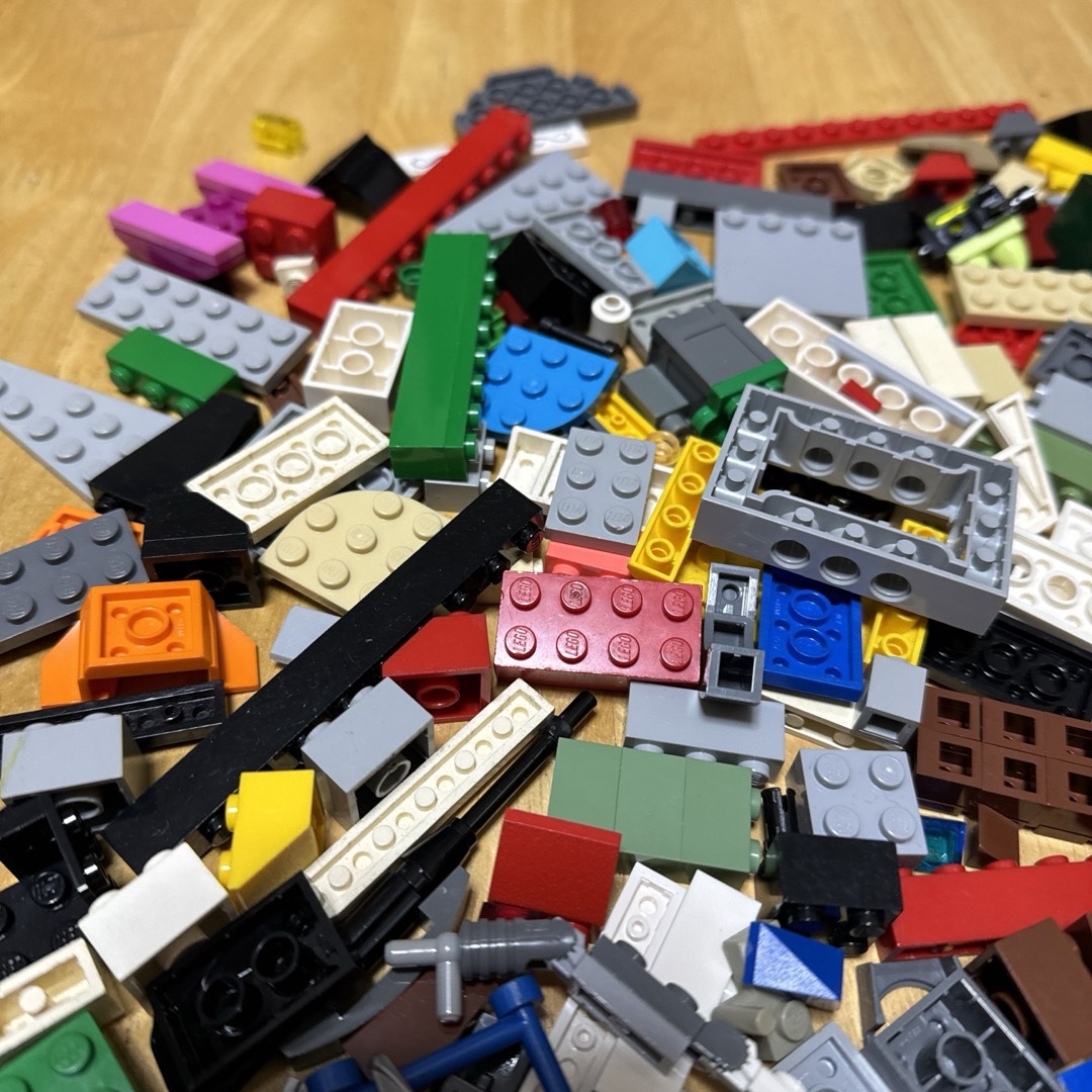 Lego(レゴ)のレゴ（lego）721g！まとめ売り 0.72kg　基本ブロック大量　中古 キッズ/ベビー/マタニティのおもちゃ(知育玩具)の商品写真