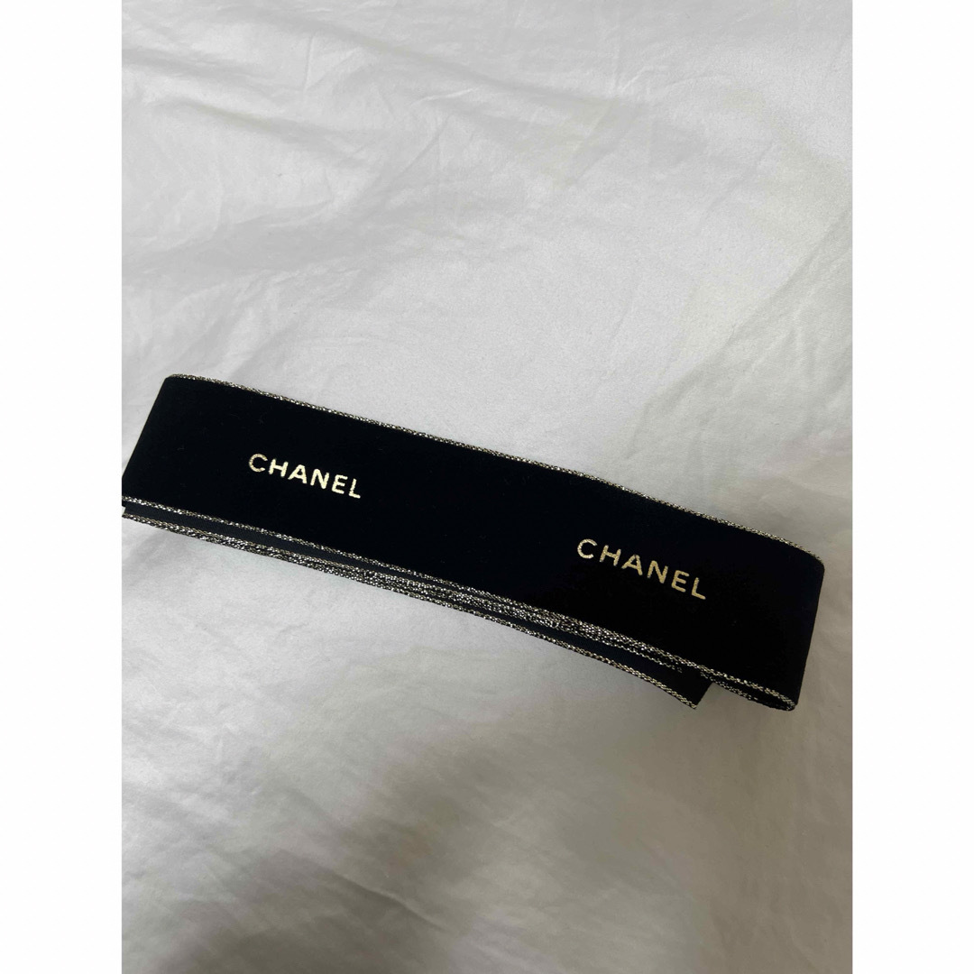 CHANEL(シャネル)のCHANEL 2023 ホリデーラッピング　リボン インテリア/住まい/日用品のオフィス用品(ラッピング/包装)の商品写真