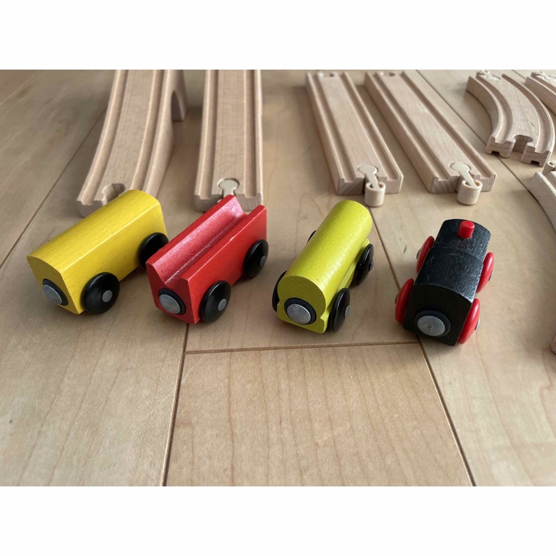 IKEA(イケア)のIKEA⭐︎リラブー 木のおもちゃ キッズ/ベビー/マタニティのおもちゃ(電車のおもちゃ/車)の商品写真