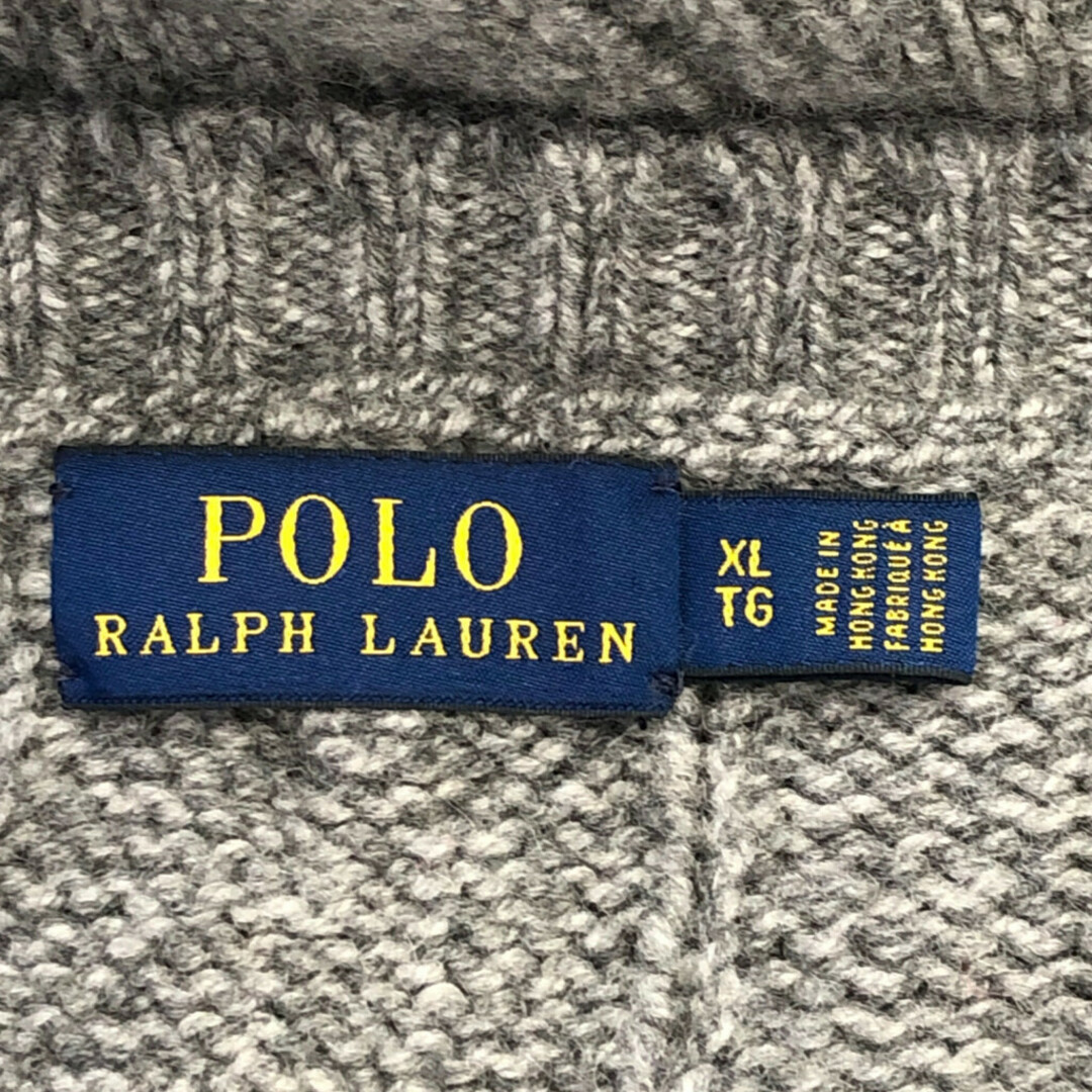 POLO RALPH LAUREN(ポロラルフローレン)のPolo by Ralph Lauren ポロ ラルフローレン ワンポイントロゴ ケーブル ウール セーター ニット グレー (メンズ XL) 中古 古着 P1524 メンズのトップス(ニット/セーター)の商品写真