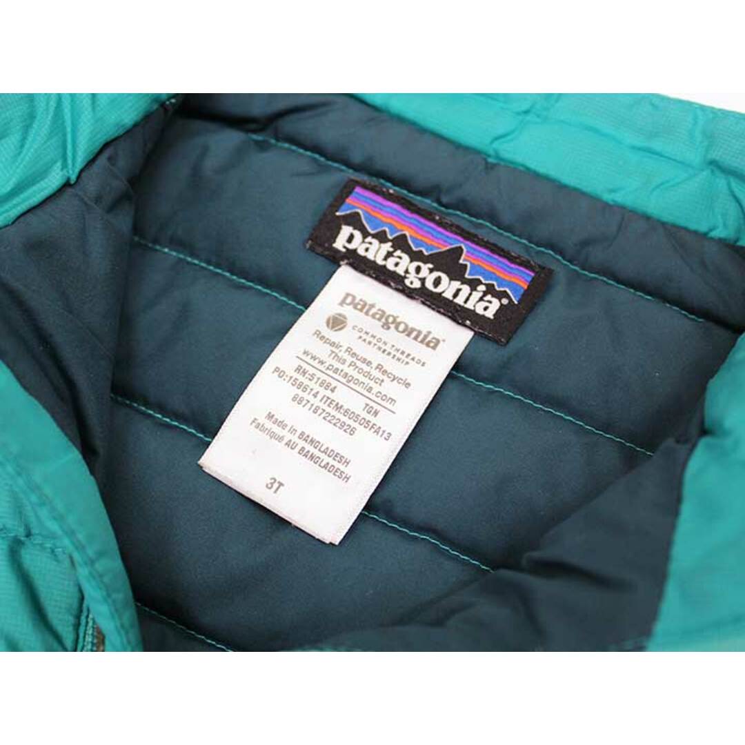 patagonia(パタゴニア)の【新規値下げ!】♪パタゴニア/Patagonia♪95cm ベビーダウンセーターベスト 青緑×緑【中古】子供服 キッズ kids 男の子 秋冬 409032 otr キッズ/ベビー/マタニティのベビー服(~85cm)(ジャケット/コート)の商品写真