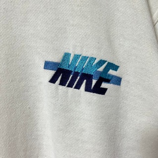 NIKE - NIKE ナイキ スウェット L 刺繍ロゴ ワンポイントロゴ USA製の