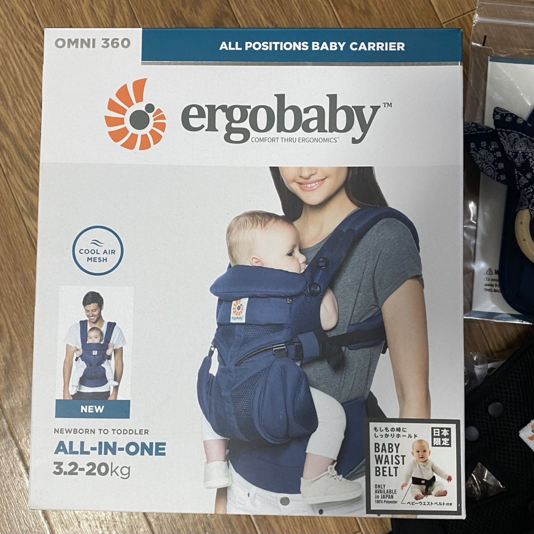 Ergobaby(エルゴベビー)のエルゴベビー Ergobaby抱っこ紐 オムニ360 クールエア　カバーつき キッズ/ベビー/マタニティの外出/移動用品(抱っこひも/おんぶひも)の商品写真