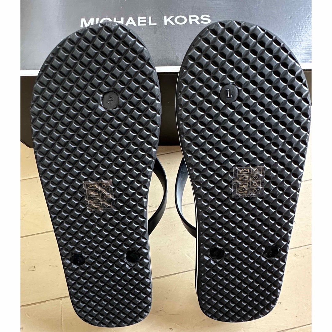 Michael Kors(マイケルコース)のMICHAEL KORS BROOKE BROOKS FLIP FLOPサンダル メンズの靴/シューズ(サンダル)の商品写真