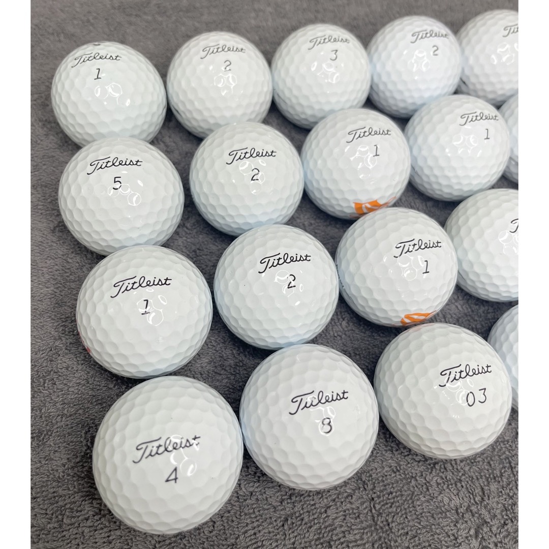 Titleist(タイトリスト)の上質品☆ロストボール Titleist PRO V1 ホワイト 20球 スポーツ/アウトドアのゴルフ(その他)の商品写真