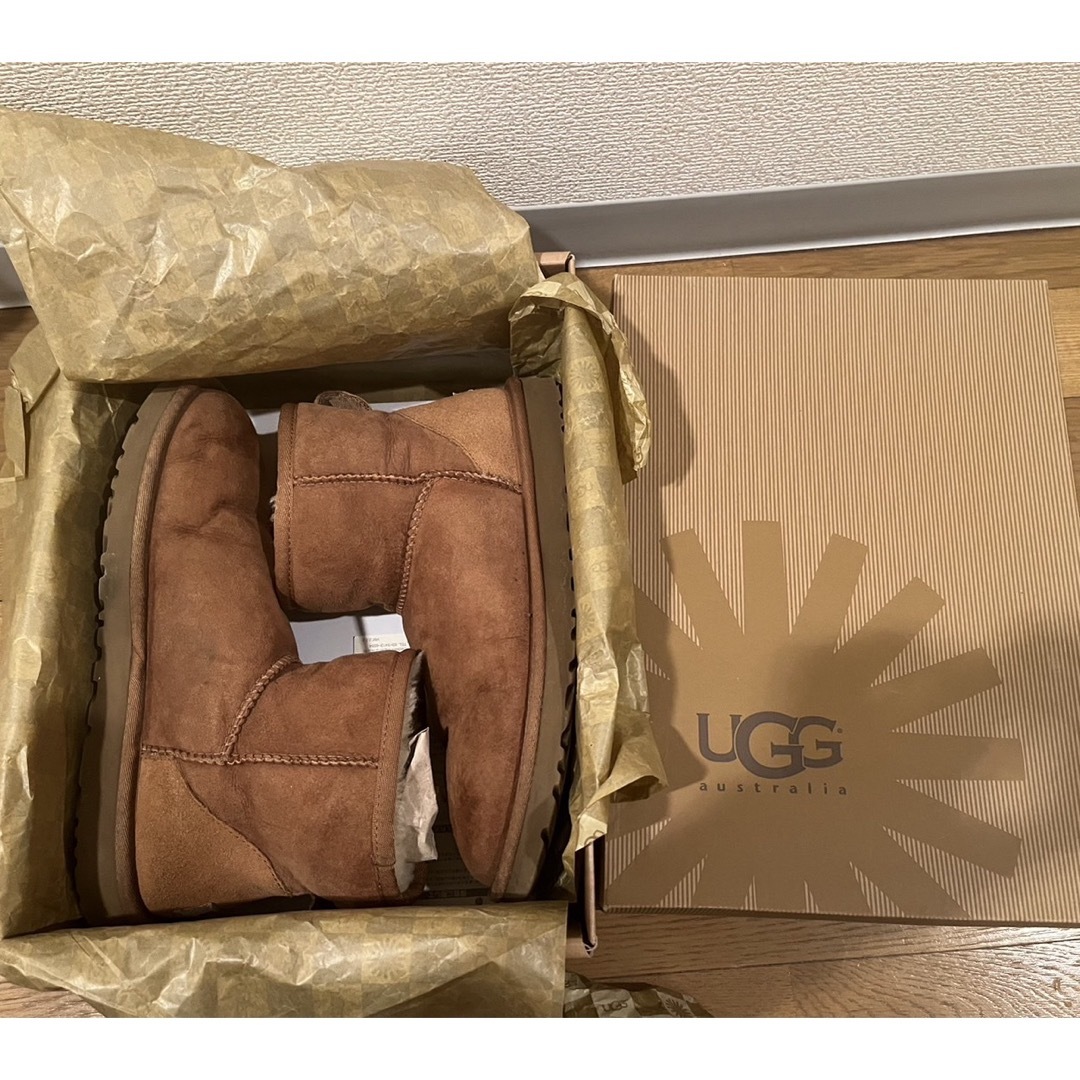 UGG AUSTRALIA(アグオーストラリア)の本日限定！UGG定価¥ 28600クラシックclassic miniムートン レディースの靴/シューズ(ブーツ)の商品写真