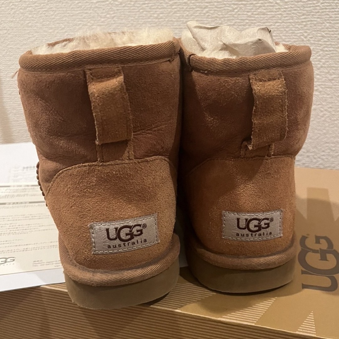 UGG AUSTRALIA(アグオーストラリア)の本日限定！UGG定価¥ 28600クラシックclassic miniムートン レディースの靴/シューズ(ブーツ)の商品写真