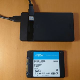 クルーシャル(crucial)のcrucial SSD 240GB logitec 2.5インチケース(PCパーツ)