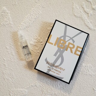 イヴサンローラン(Yves Saint Laurent)のイヴ・サンローラン　リブレ　オーデパルファム(香水(女性用))