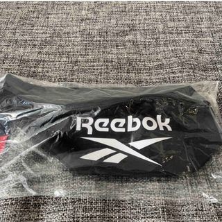 リーボック(Reebok)の新品　リーボック　ウエストポーチ　♡(ボディバッグ/ウエストポーチ)