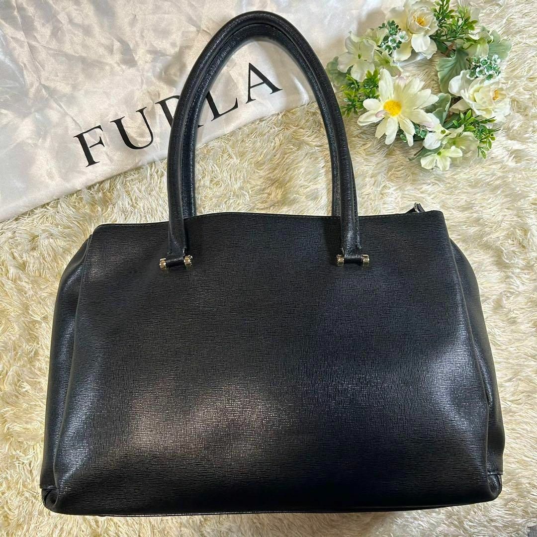 Furla(フルラ)の【美品】フルラ ロータス トートバッグ ビジネスバッグ レザー 黒 手提げ レディースのバッグ(ハンドバッグ)の商品写真