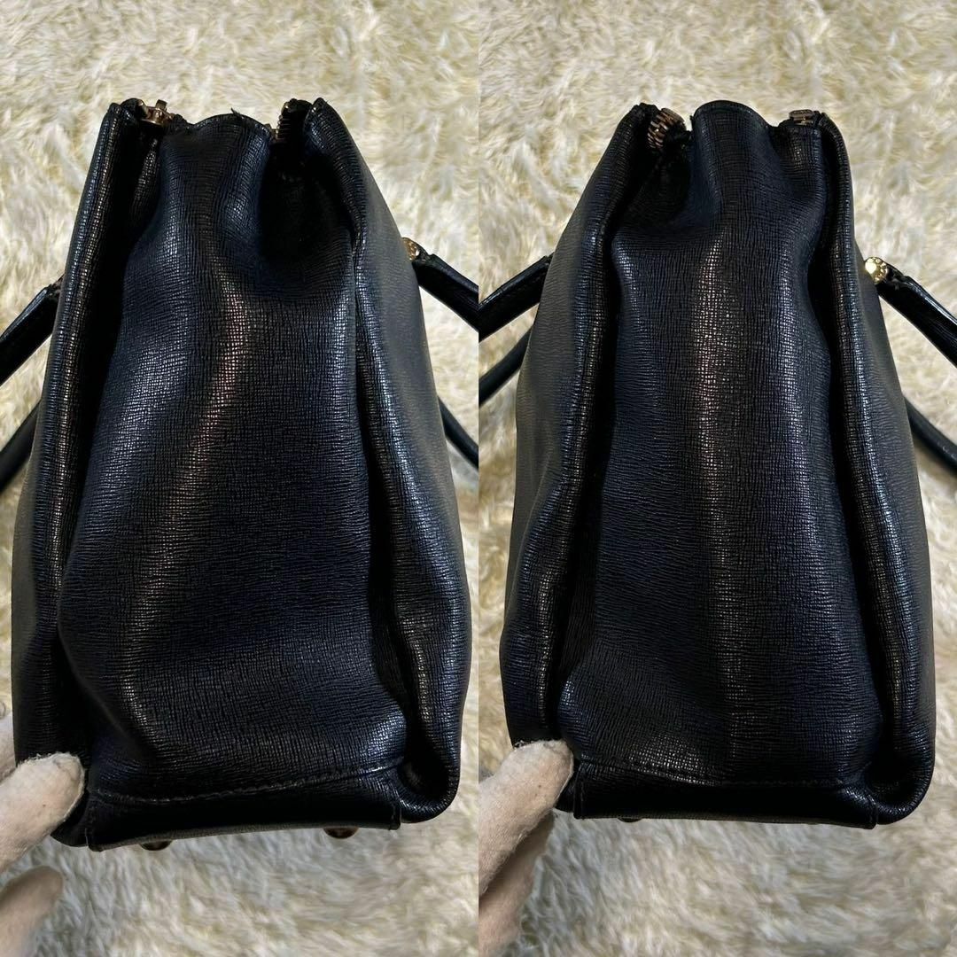 Furla(フルラ)の【美品】フルラ ロータス トートバッグ ビジネスバッグ レザー 黒 手提げ レディースのバッグ(ハンドバッグ)の商品写真