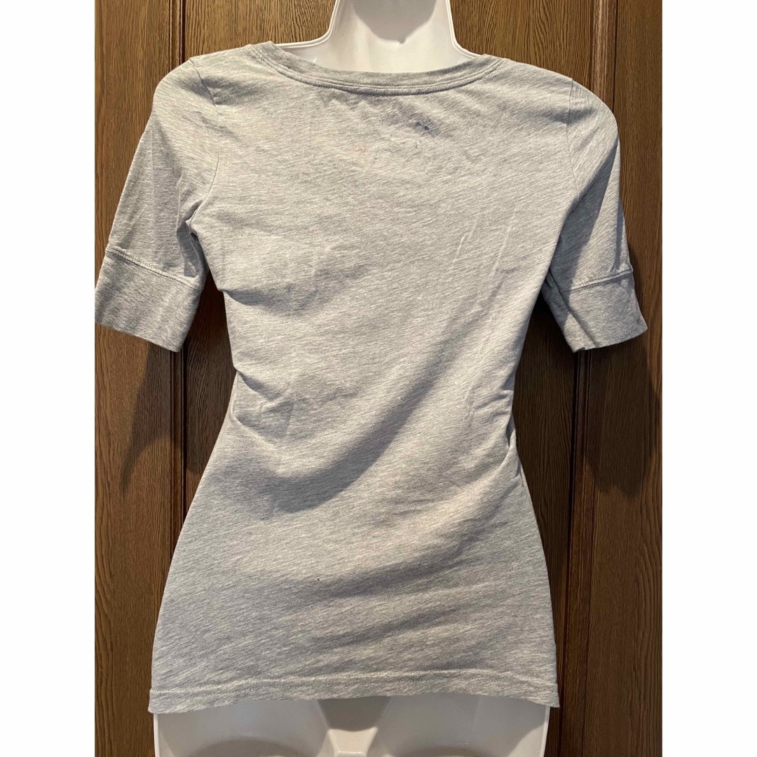 GAP(ギャップ)のGAP Tシャツ　グレイ　XXS レディースのトップス(Tシャツ(半袖/袖なし))の商品写真