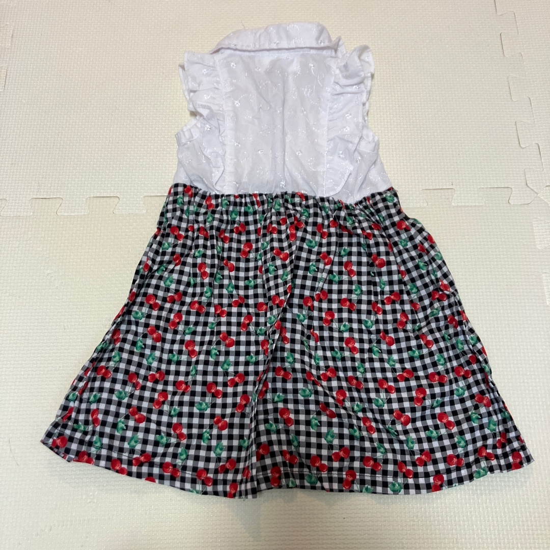 ZARA KIDS(ザラキッズ)のチェック　さくらんぼ　18m ワンピース　ザラベビー　チェリー　ポンポワン キッズ/ベビー/マタニティのキッズ服女の子用(90cm~)(ワンピース)の商品写真