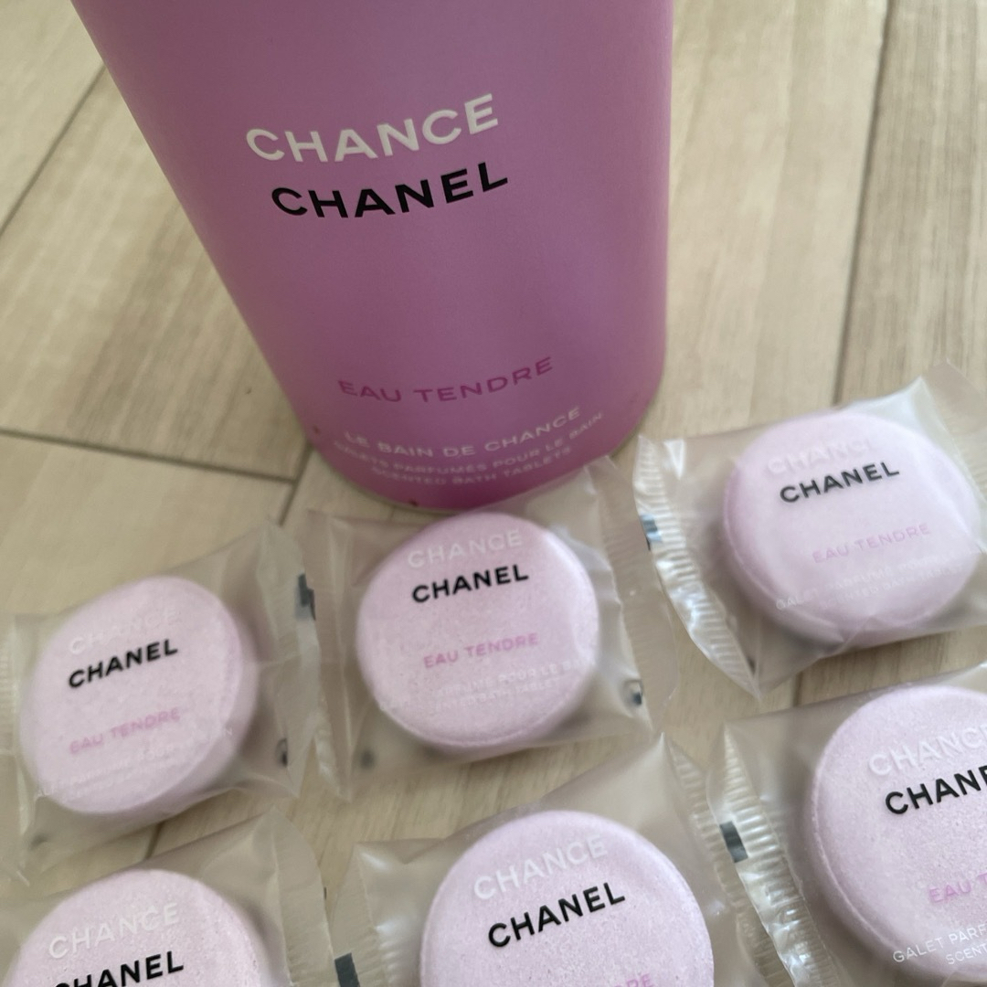 CHANEL(シャネル)のシャネル　チャンス　入浴剤　6個セット コスメ/美容のボディケア(入浴剤/バスソルト)の商品写真