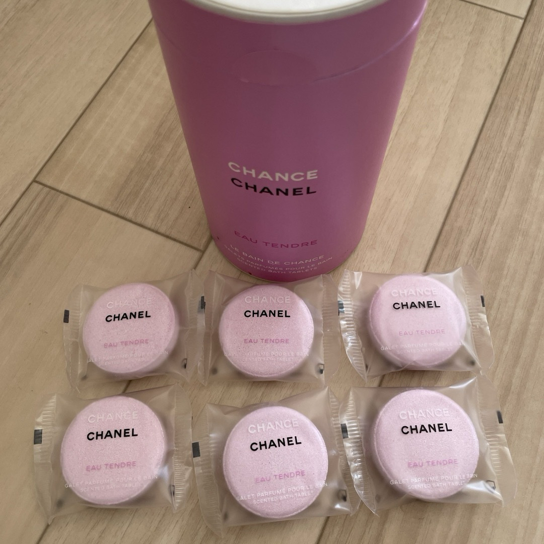 CHANEL(シャネル)のシャネル　チャンス　入浴剤　6個セット コスメ/美容のボディケア(入浴剤/バスソルト)の商品写真