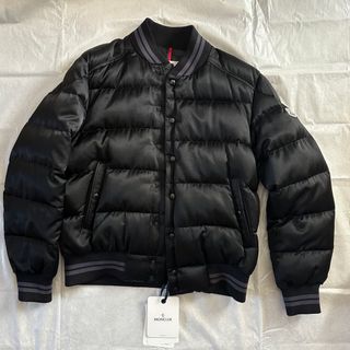 モンクレール(MONCLER)のDIVESショートダウンジャケット　MONCLER ダウン　新作　(ダウンジャケット)