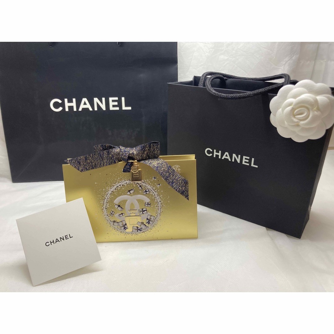 CHANEL(シャネル)のCHANELホリデークリスマスノベルティーチャーム レディースのアクセサリー(チャーム)の商品写真