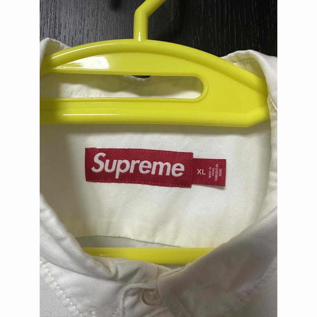 Supreme(シュプリーム)のSupreme Small Box Shirt  シュプリーム　シャツ　ホワイト メンズのトップス(シャツ)の商品写真