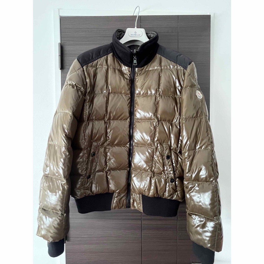 MONCLER(モンクレール)のモンクレール リバーシブルダウン 国内正規品 RACINE 迷彩 メンズのジャケット/アウター(ダウンジャケット)の商品写真