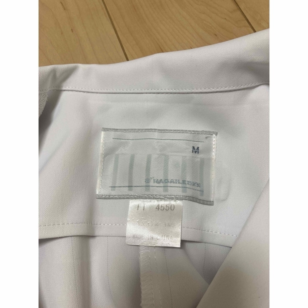 白衣　Mサイズ FT4550 エンタメ/ホビーのコスプレ(衣装一式)の商品写真