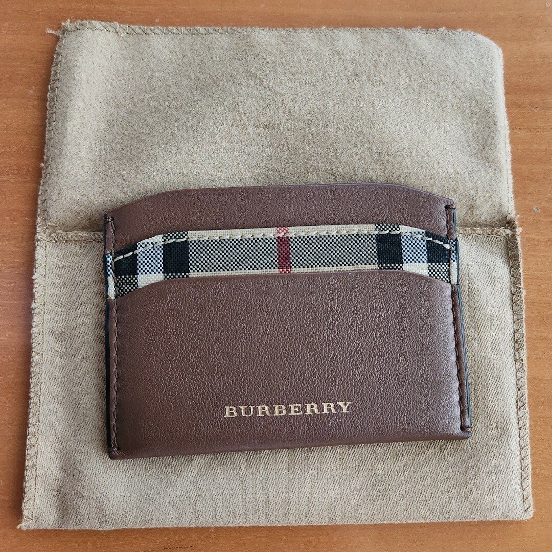 BURBERRY(バーバリー)のBURBERRY カードケース　パスケース　名刺入れ レディースのファッション小物(名刺入れ/定期入れ)の商品写真