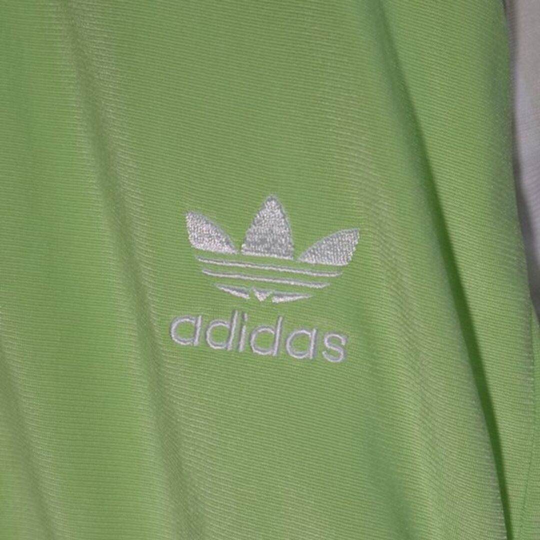adidas(アディダス)のadidas　蛍光色　アシンメトリーカラー　ジップアップジャケット　ジャージ上 レディースのジャケット/アウター(その他)の商品写真
