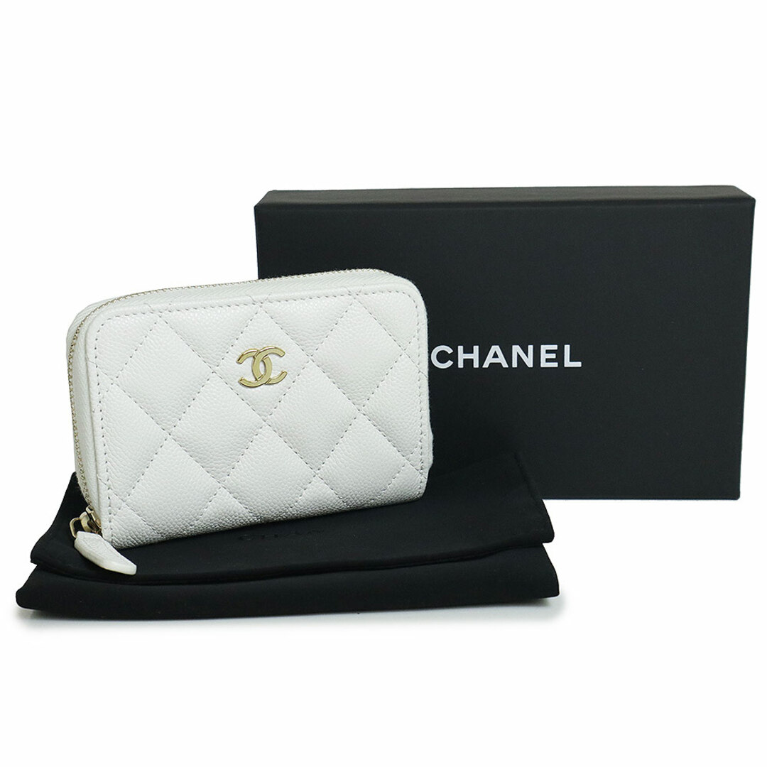 モバイルケース/カバーCHANEL(シャネル) 携帯電話ケース美品  白