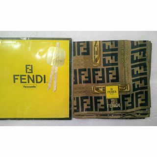 フェンディ(FENDI)の★FENDI フェンディ 大判 ハンカチ スカーフ ズッカ柄 57×57cm★(ハンカチ)