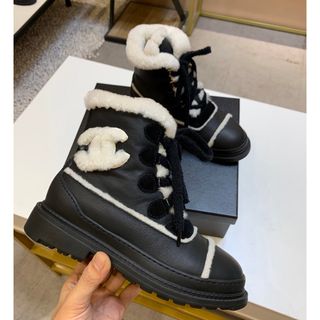 シャネル ブーツ(レディース)の通販 2,000点以上 | CHANELのレディース