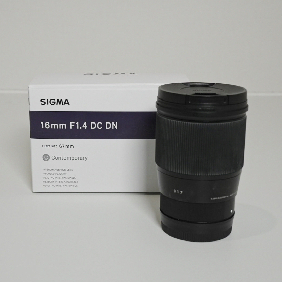 SIGMA(シグマ)のSIGMA 16mm F1.4 DC DN | Sony Eマウント スマホ/家電/カメラのカメラ(レンズ(単焦点))の商品写真