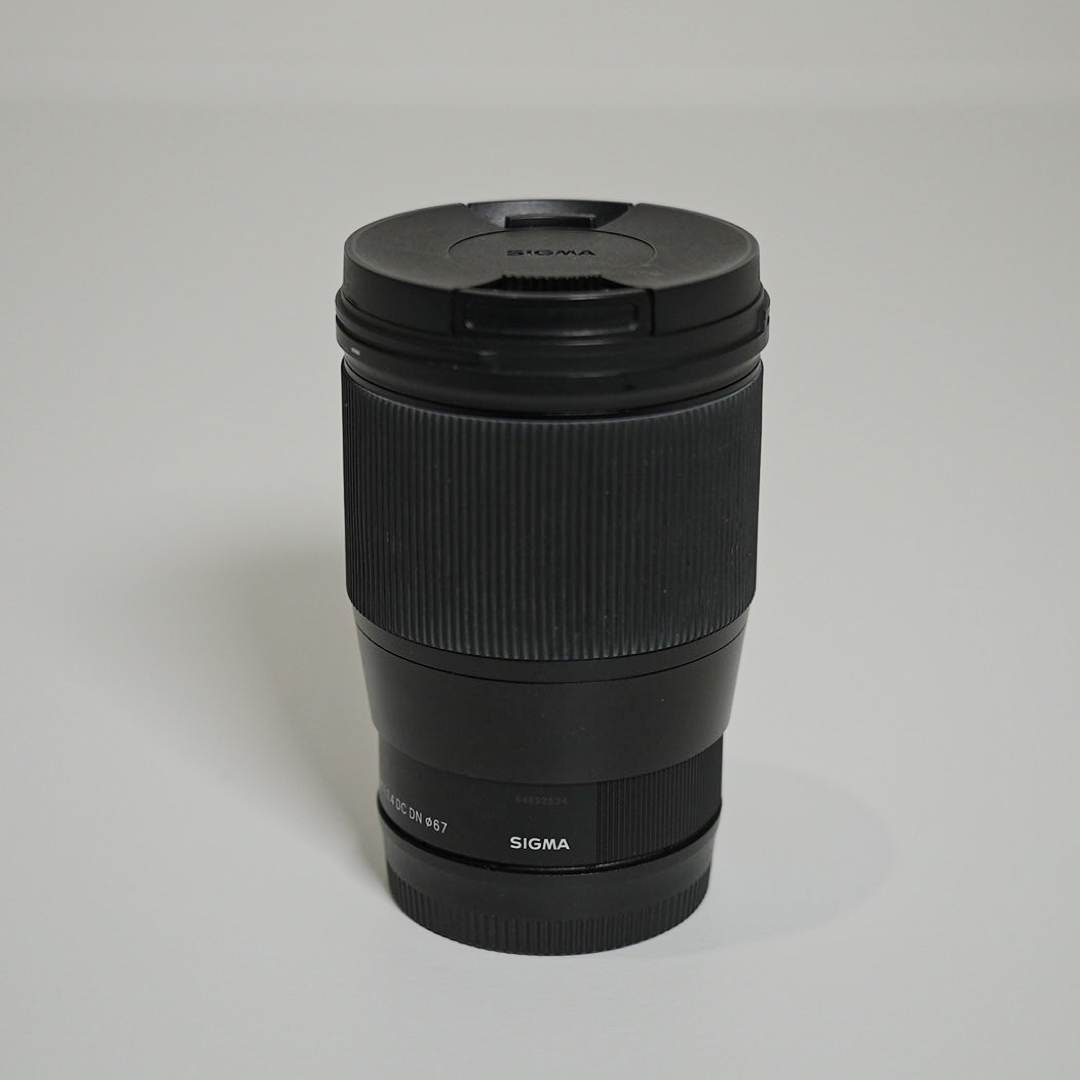 SIGMA(シグマ)のSIGMA 16mm F1.4 DC DN | Sony Eマウント スマホ/家電/カメラのカメラ(レンズ(単焦点))の商品写真