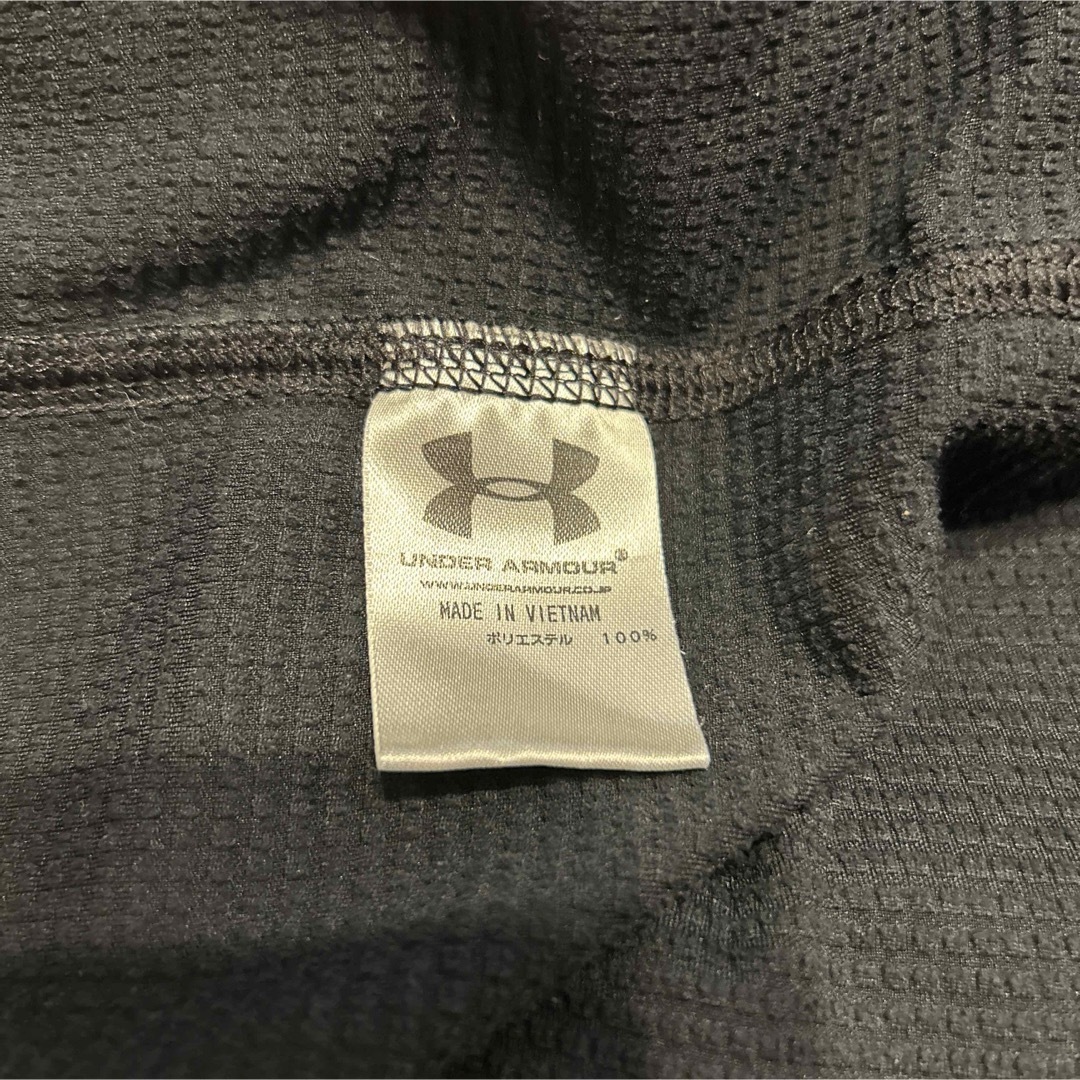 UNDER ARMOUR(アンダーアーマー)のアンダーアーマー ロンT 140くらい［美品］ キッズ/ベビー/マタニティのキッズ服男の子用(90cm~)(Tシャツ/カットソー)の商品写真