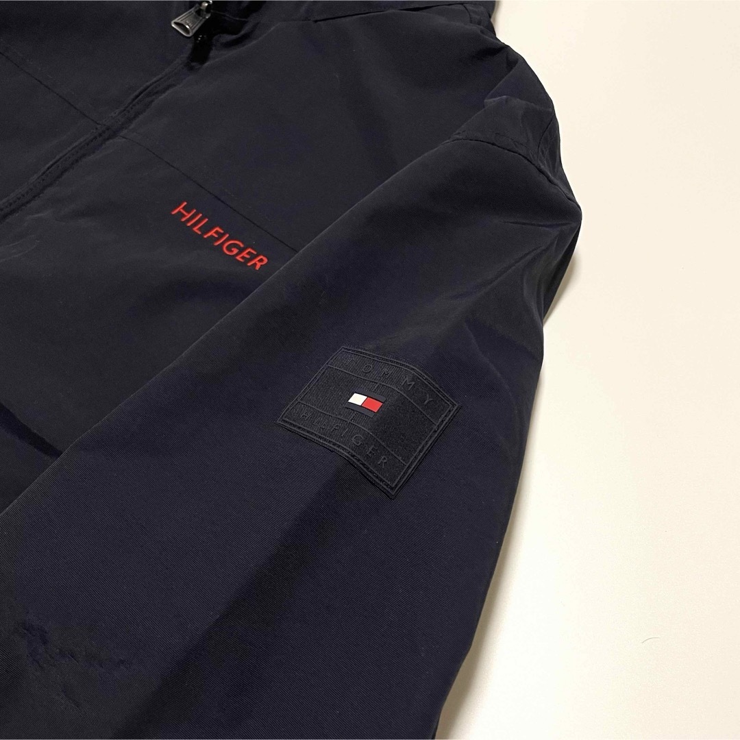 TOMMY HILFIGER(トミーヒルフィガー)の【新品】US-XL スイングトップ ジャケット 刺繍 フラッグ ネイビー 海外 メンズのジャケット/アウター(ブルゾン)の商品写真