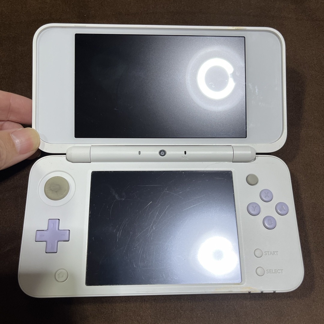 ニンテンドー2DS(ニンテンドー2DS)のNintendo 2DSLL エンタメ/ホビーのゲームソフト/ゲーム機本体(携帯用ゲーム機本体)の商品写真