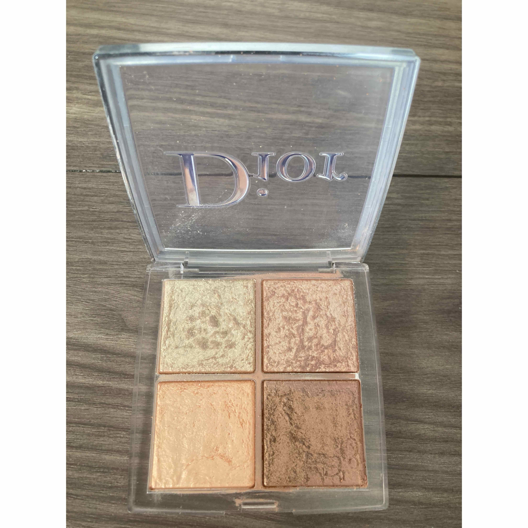 Dior(ディオール)のDior バックステージフェイスグロウパレット002 コスメ/美容のベースメイク/化粧品(フェイスカラー)の商品写真