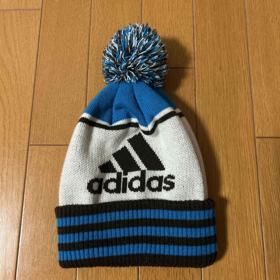 adidas(アディダス)の値下げ！新品未使用品！アディダスニット帽♪ レディースの帽子(ニット帽/ビーニー)の商品写真