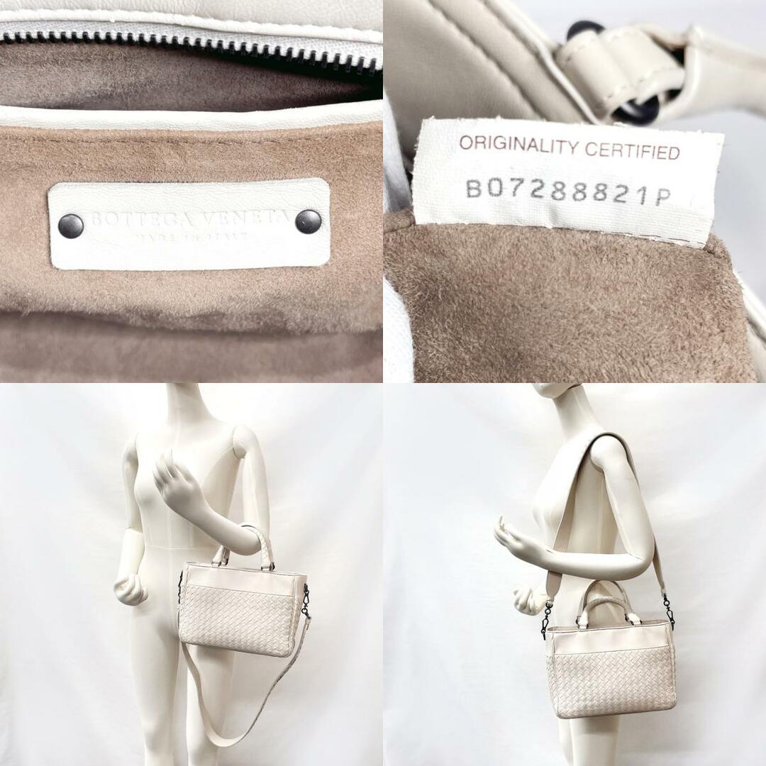 Bottega Veneta(ボッテガヴェネタ)のボッテガヴェネタ ハンドバッグ イントレチャート 2WAY  ホワイト レディースのバッグ(ハンドバッグ)の商品写真