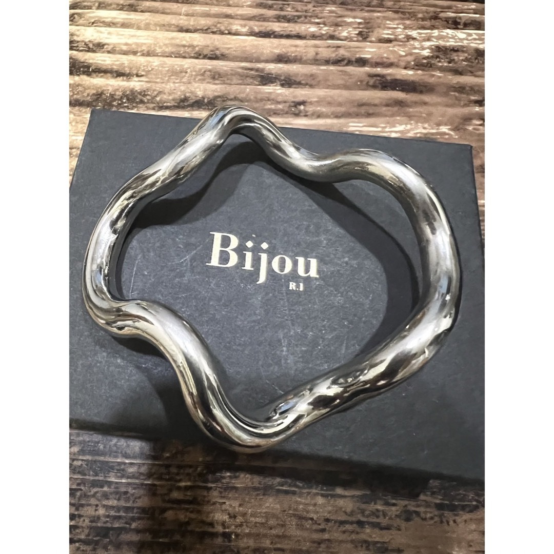 Bijou R.I(ビジューアールアイ)のBijou R.I  バングル  ブレスレット レディースのアクセサリー(ブレスレット/バングル)の商品写真